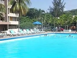 Paradise Turtle Towers Ocho Ríos